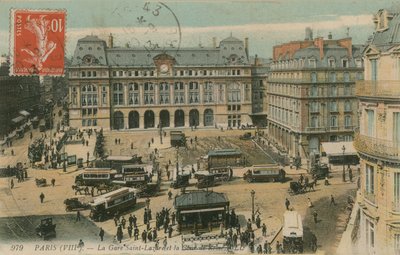 Gare St Lazare en Cour de Rome, Parijs door French Photographer